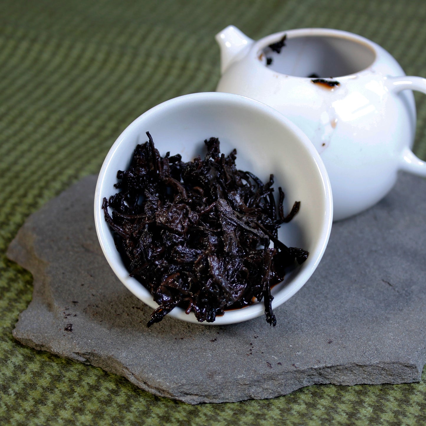 Fuzzy Forager: Shu Pu-Erh Bingcha - wet leaves
