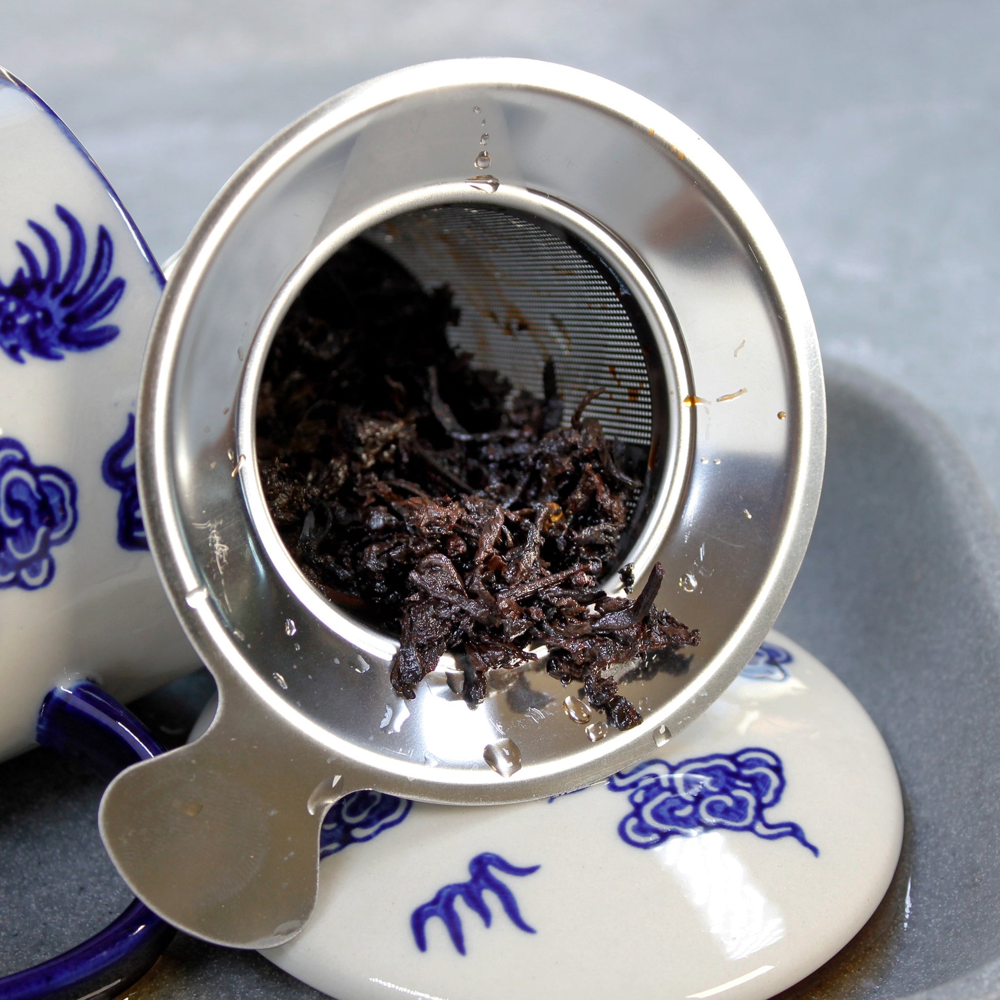 Tiger's Paw: Shu Pu-erh Bingcha - wet leaves