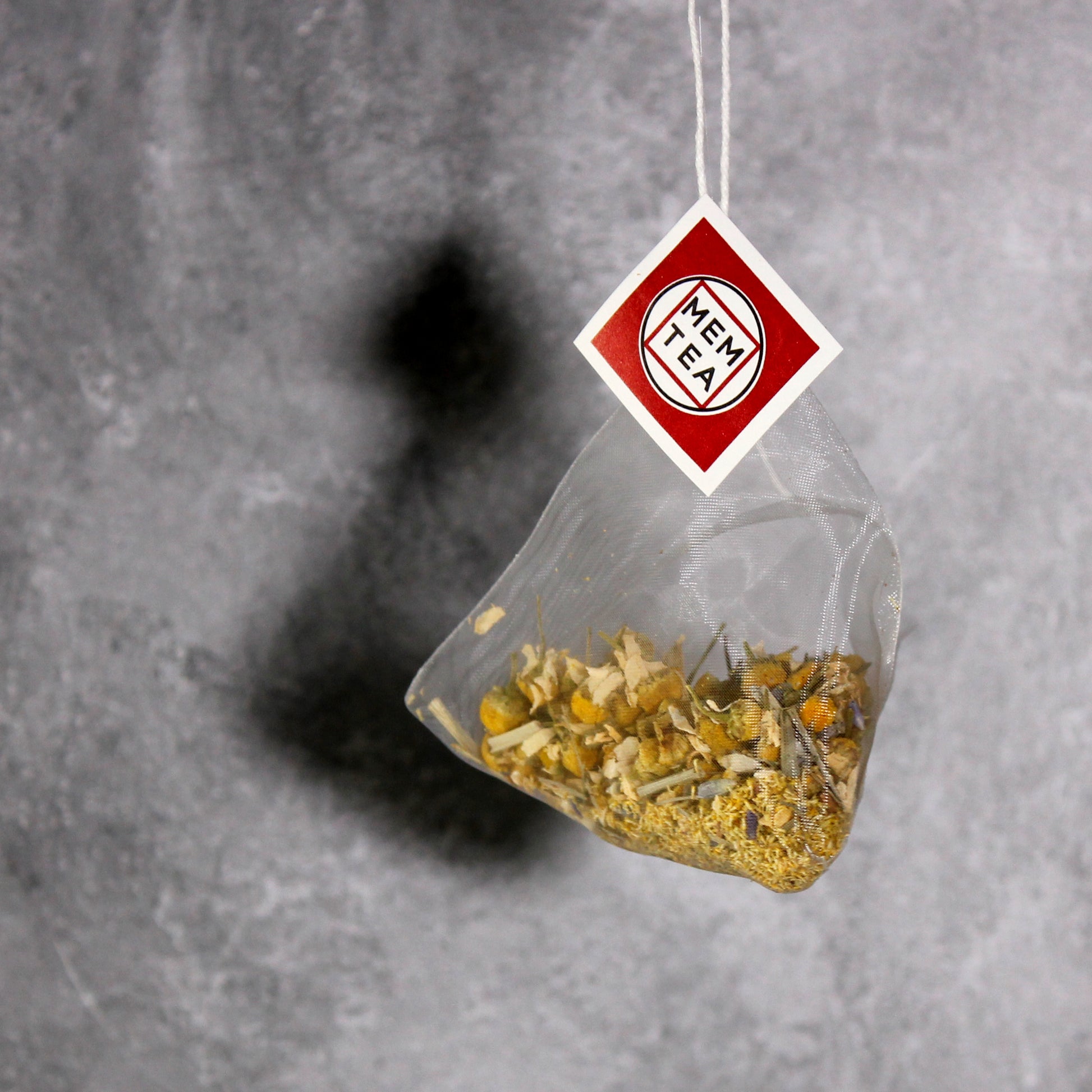 Lemon Chamomile - Pyramid Teabag Hanging