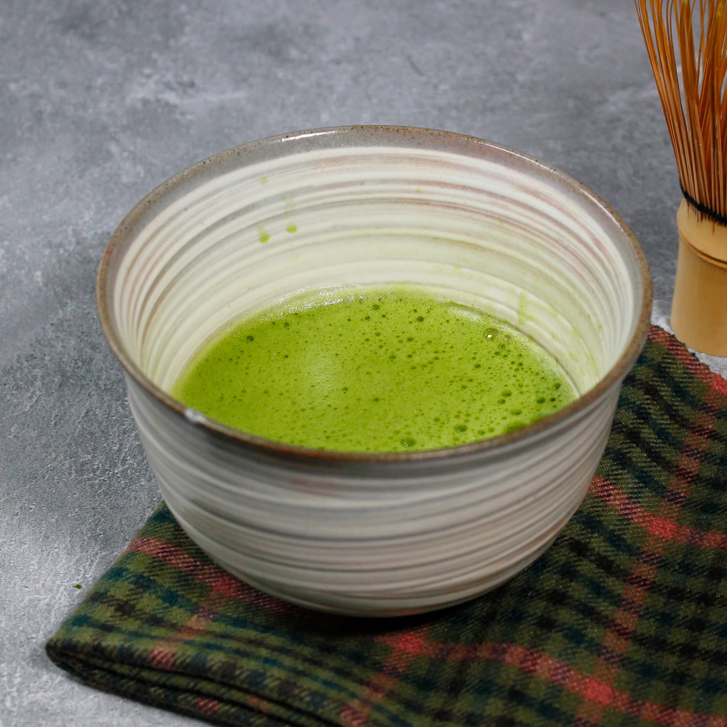 Swirl Matcha Bowl (Chawan) - 16 oz