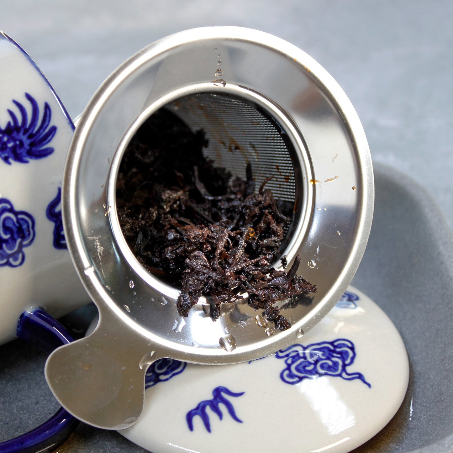 Tiger's Paw: Shu Pu-erh Bingcha - wet leaves