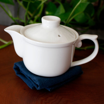 White Turret Teapot - 5 oz